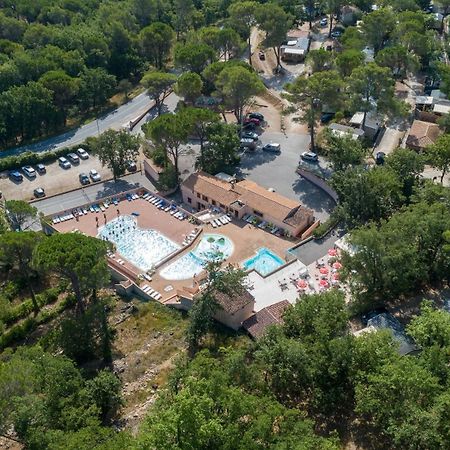 Camping Lou Cantaire Hotel Файенс Екстериор снимка
