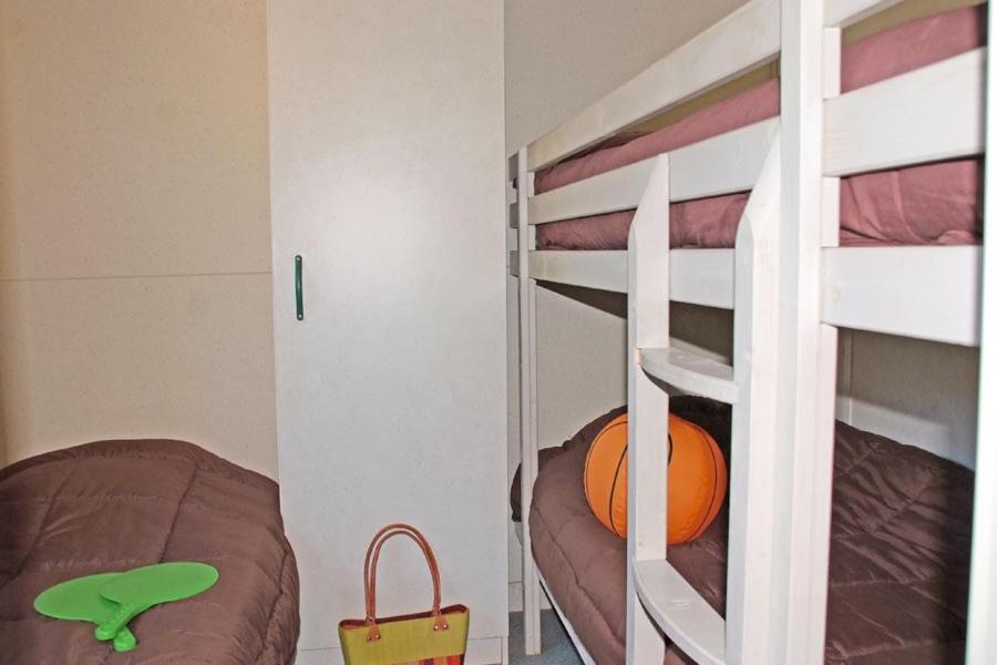 Camping Lou Cantaire Hotel Файенс Екстериор снимка